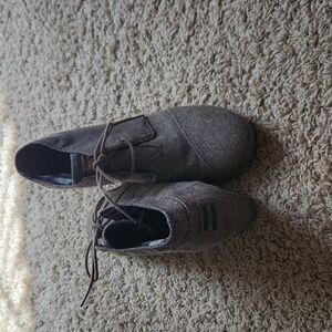 Tom's herringbone wedges